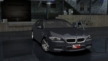 BMW M5 F10